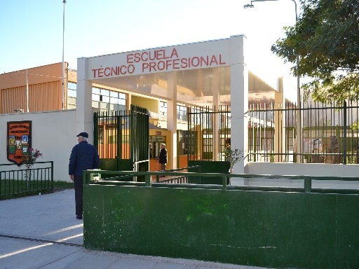 ESCUELA TECNICO PROFESIONAL