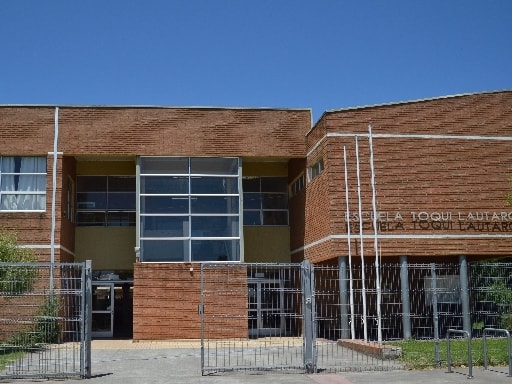 ESCUELA TOQUI LAUTARO