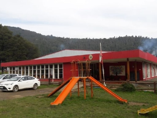 ESCUELA PARTICULAR HUILLINCO ALTO