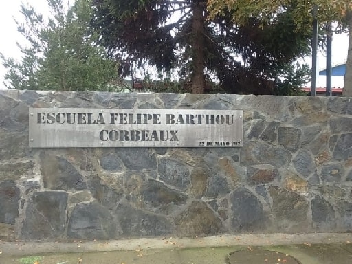 ESCUELA FELIPE BARTHOU CORBEAUX