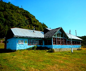 ESCUELA RURAL CALETA HUELLELHUE