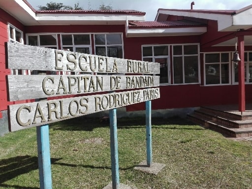 ESCUELA RURAL CAPITÀN DE BANDADA CARLOS RODRIGUEZ PARIS