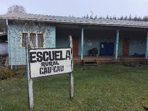 ESCUELA RURAL CAU-CAU