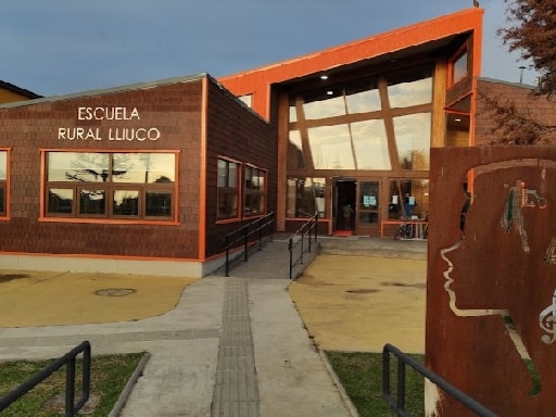 ESCUELA RURAL LLIUCO