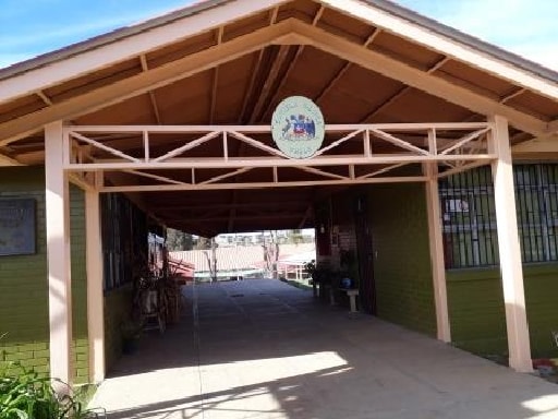 ESCUELA BASICA BENJAMIN VICUNA MACKENNA