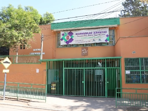 ESCUELA DRA.ELOISA DIAZ INSUNZA