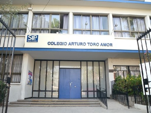 COLEGIO ARTURO TORO AMOR