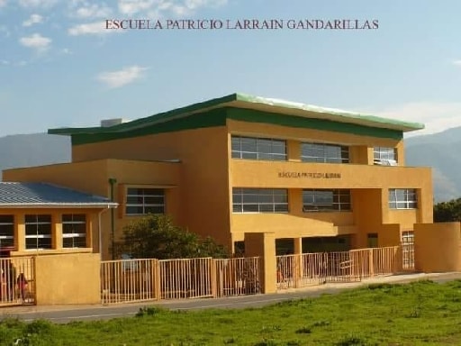 ESCUELA PATRICIO LARRAIN GANDARILLAS