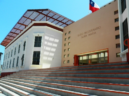 LICEO BICENTENARIO DOMINGO SANTA MARIA DE IQQ.