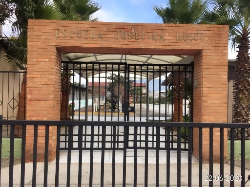 ESCUELA BASICA JOSEFINA HUICI