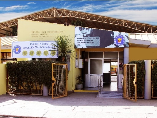 ESCUELA PADRE ALBERTO HURTADO