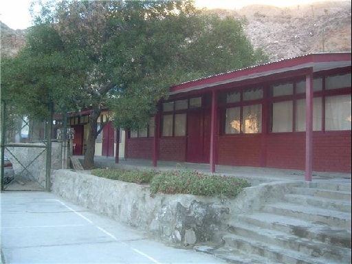 ESCUELA CHAPIQUILTA