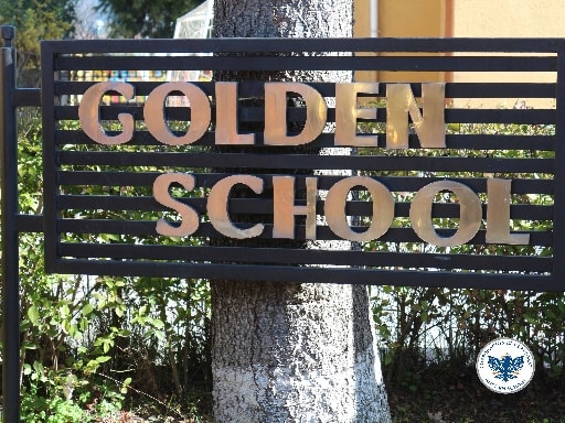 COLEGIO GOLDEN SCHOOL