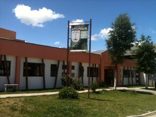 ESCUELA PARTICULAR ANTUMALAL