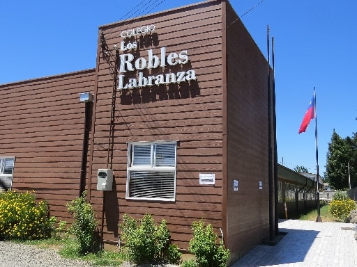 COLEGIO LOS ROBLES