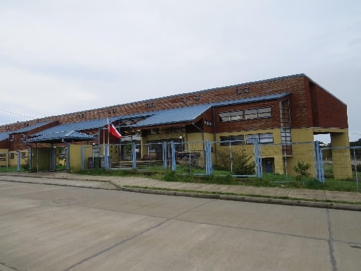 LICEO POLIVALENTE DE QUEILEN