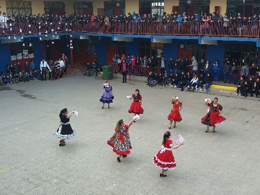 COLEGIO POLIVALENTE RAULÍ