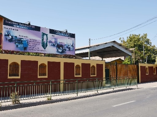 ESCUELA BASICA RAYITO DE LUZ DE QUILICURA