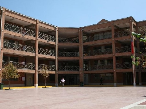 COLEGIO SANTIAGO - QUILICURA