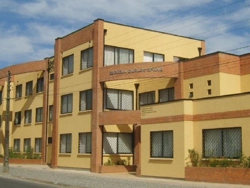 ESCUELA CARLOS SPANO