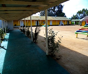 ESCUELA BAJO LIRCAY