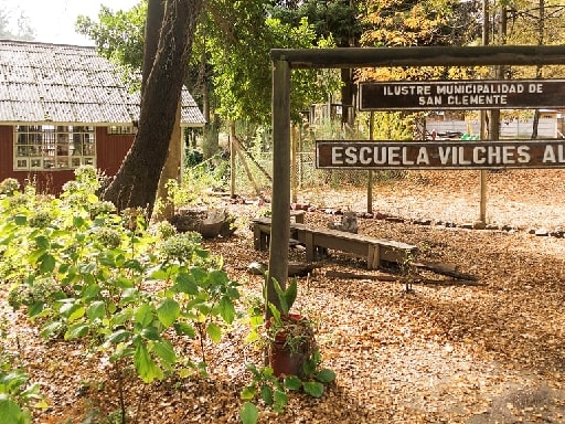 ESCUELA VILCHES ALTO