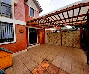 Casa en avda. principal con local comercial