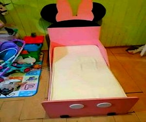 <p>Cama de minnie de transición</p>