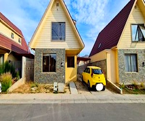 Hermosa casa. Jardines de Peña Blanca II