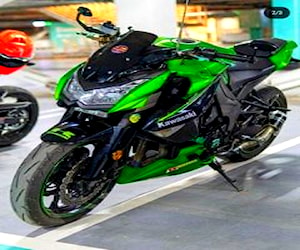 Moto Kawasaki Z1000r sin detalles 