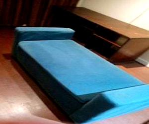 <p>Sillón tipo baul</p>