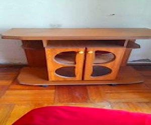 <p>Mesita madera para tv</p>