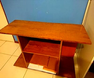 Rack de madera para televisor