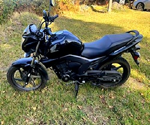 Moto honda invicta