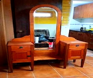 Mueble tocador en madera de rauli