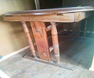 <p>Mesa antigua para restaurar</p>