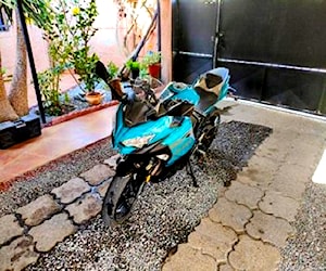 Kawasaki Ninja 400 turquesa