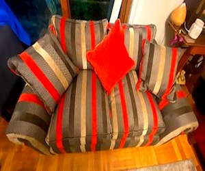 Vendo Sillón de 2 cuerpos excelente estado