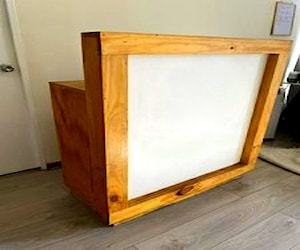 <p>Mueble hecho a mano</p>