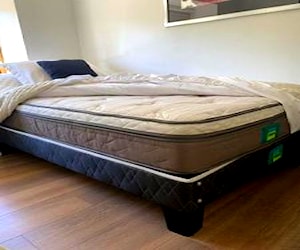 <p>Vendo cama</p>