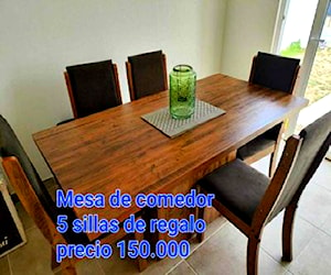 <p>Se vende Mesa de comedor</p>