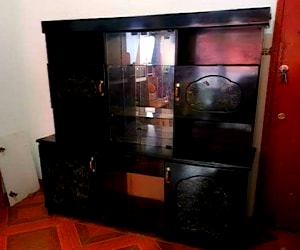 Mueble grande de madera