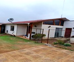 CASA EN MAIPÚ TERRENO GRANDE, PISCINA y 2 CASA