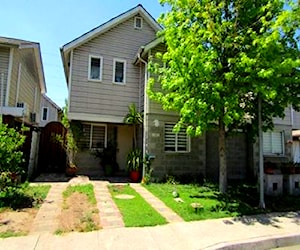 Hermosa Casa de Dos Pisos con 3 Dormitorios3 Baño