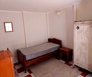 Dormitorio amoblado barrio yungay