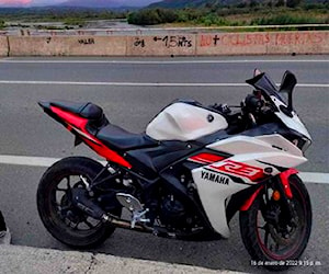 moto yamaha r3