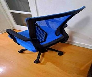 Vendo Silla de escritorio cómoda poco uso