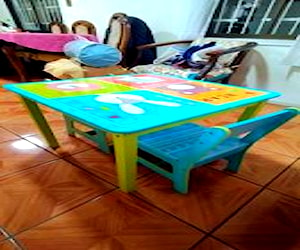 Mesa para niños(as)