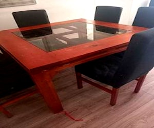 <p>Comedor cuadrado 6 sillas</p>