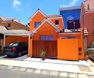 Bella casa en condominio 3d-3b-2e